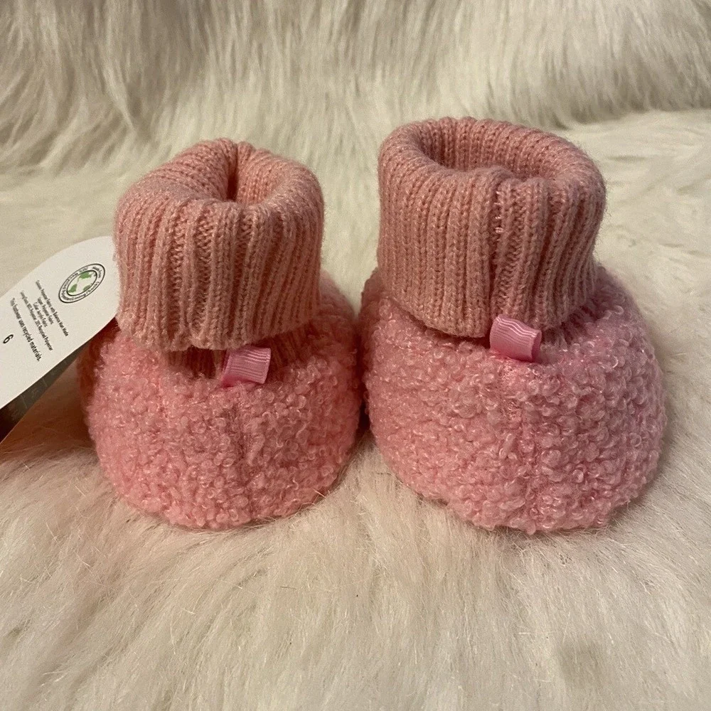 Wonder Nation Slippers Girls Size 6 Pink Fuzzy Rainbow Bootie Shoes 18 Months